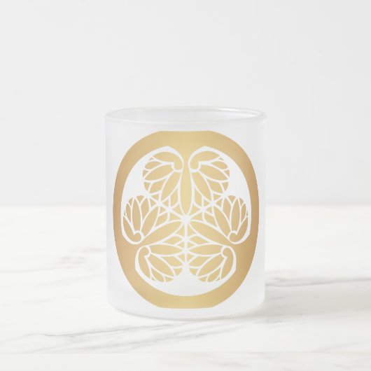 Tokugawa Aoi Japanese Mon Family Crest Gold op Red Matglas Koffiemok (Center)