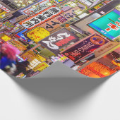 TOKYO, JAPAN - 14 MAART 2014: Signs densely line Cadeaupapier (Hoek)