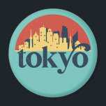 Tokyo Japan City Skyline Retro Cityscape Art Magneet<br><div class="desc">en retro-stadsplan met prachtige skyline, toeristische attractie en cityscape art. Koelwolkenkrabber en bouwartikelen voor silhouette-illustratie voor toeristen en reizigers. Perfect als souvenir om terug naar huis te brengen wanneer je over de hele wereld reist. Bespaar de herinnering aan uw reis en vakantie met familie en vrienden. De achtergrondkleur kan aan...</div>