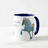 Tolheffing op de wereld mok (Voorkant rechts)