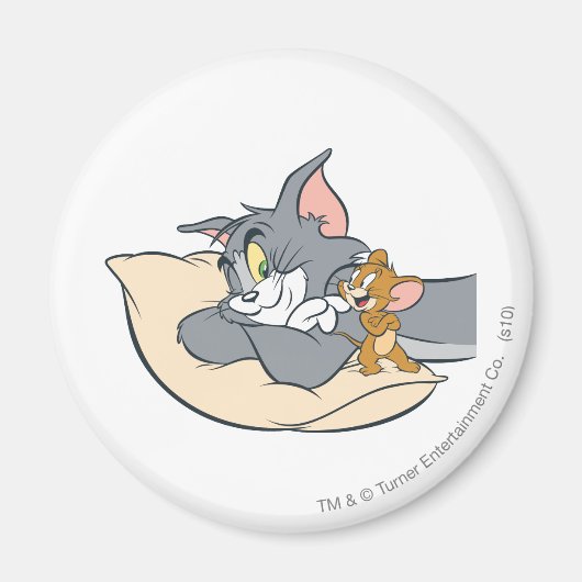 Tom en Jerry On Pillow Magneet (Voorkant)