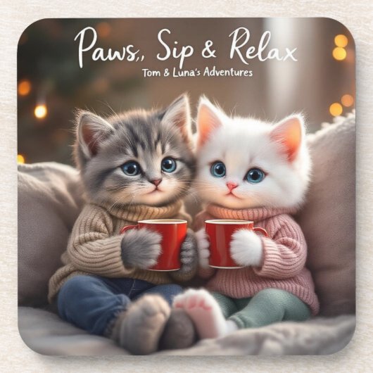 Tom & Luna’s Adventures™ – “Paws, Sip & Relax” Coa Bier Onderzetter (Voorkant)