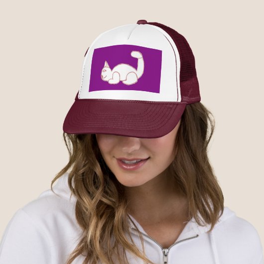 Tom Trucker Hat Pet (In situ)