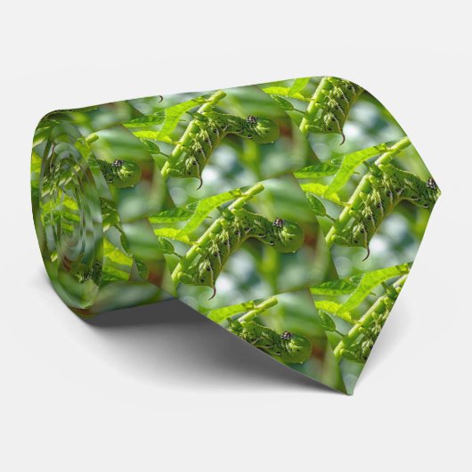 Tomato Hornworm Stropdas (Opgerold)