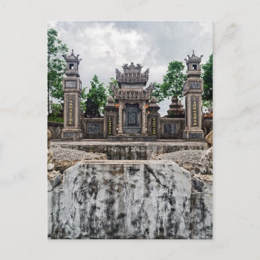 Tomb in Hue Graveyard, Vietnam Briefkaart (Voorkant)