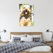 tongen, lange haren, portret canvas afdruk (Insitu (Slaapkamer))