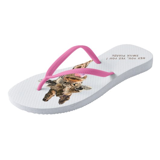 Tongue Out Giraffe Teenslippers Fun Smile (Schuin)