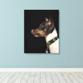 Tongue uit de zwarte en witte terrier canvas afdruk (Insitu (Houten vloer))
