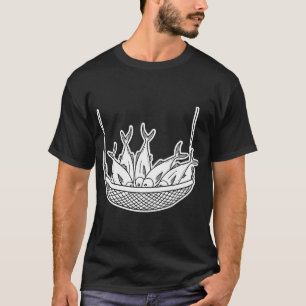 Tonijn geclusterd op visnet t-shirt