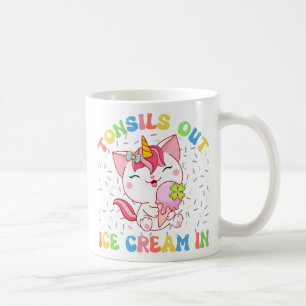 Tonsillen uit, ijs in eenhoornkat koffiemok