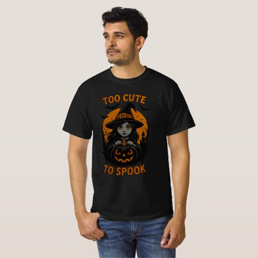 Too Cute to Spook Witch & Pumpkin Design T-shirt (Voorkant volledig)