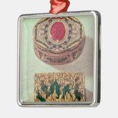 Top: Goudsnuffel met diverse stenen Metalen Ornament (Links)