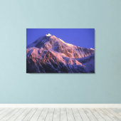 Top van de Denali-piek (Mt. McKinley) bij Canvas Afdruk (Insitu (Houten vloer))
