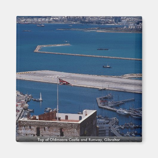 Top van Oldmoore Castle and Runway, Gibraltar Magneet (Voorkant)