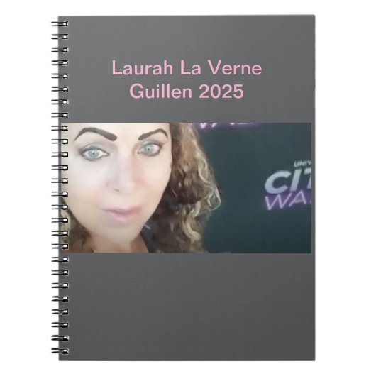 #TOPCELEBRITY #LAURAHLAVERNEGUILLEN 2025 NOTITIEBOEK (Voorkant)