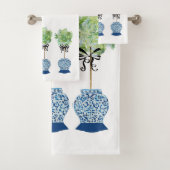 Topiary Blue en White Ginger Jar Bad Handdoek (Insitu)