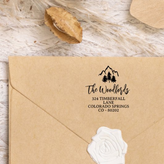 Topjes van gebergte en Spruces Rustic Family of We Zelfinktende Stempel