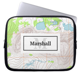 Topografische kaart met Jouw naam en Monogram Laptop Sleeve