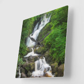 Torc waterfall schilderachtig, Ierland Vierkante Klok (Hoek)