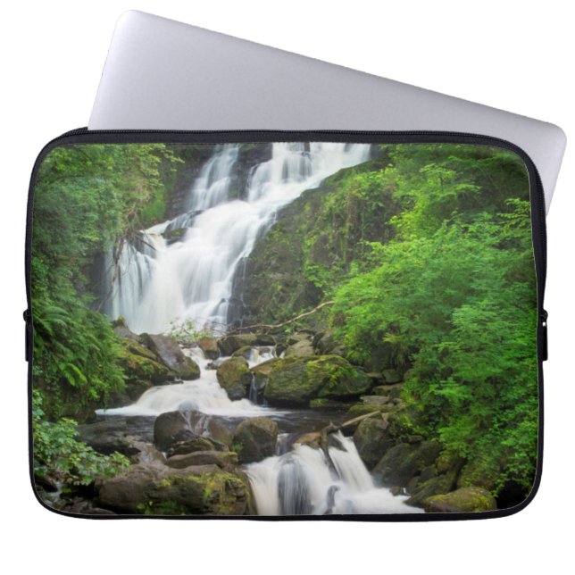 Torc-waterval landschappelijk, Ierland Laptop Sleeve (Voorkant)