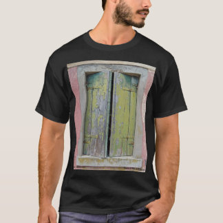 Torcello Shutters - Afbeelding op voorzijde T-shirt