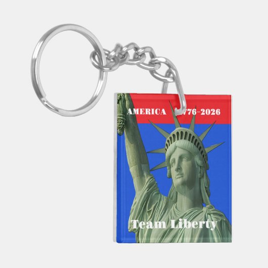 Torch High! Liberty Emblem • 1776–2026 USA Sleutelhanger (Voorkant Links)