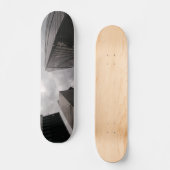 Toren in de stad. persoonlijk skateboard (Voorkant)