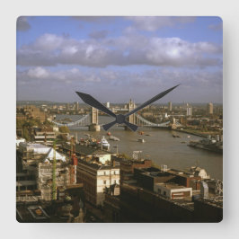 Torenbrug in de jaren negentig vierkante klok