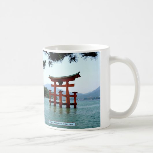 Torii gate, Itsukushima Shrine, Japan Koffiemok (Rechts)