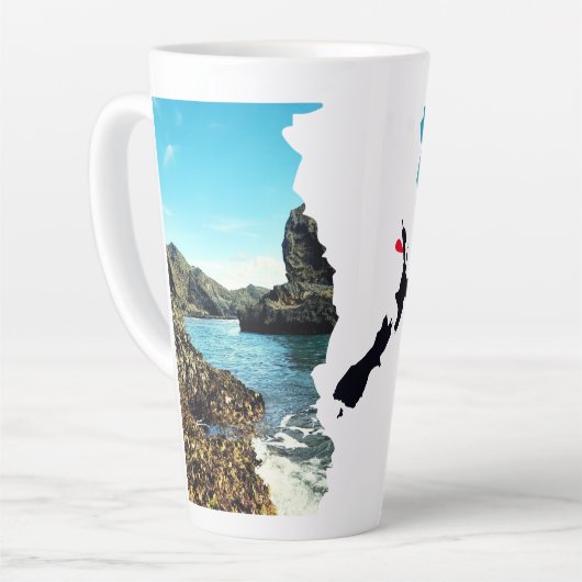 Torn Beach Collage New Zealand Location Pin Latte Mok (Linkerhoek)