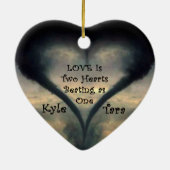 Tornado Heart Ornament met Names and Curlz font (Achterkant)