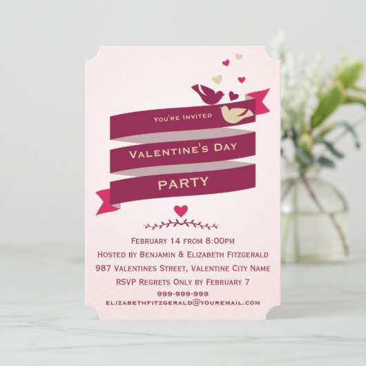 Tortelduifjes en harten Banner Valentijnse  Party Kaart (Staand voorkant)