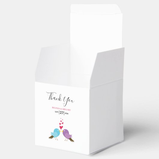 Tortelduifjes en harten bruiloft bedankdoosjes (Geopend)