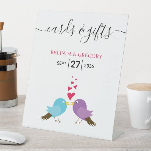 Tortelduifjes en harten bruiloft reclamebord met voetstuk (Insitu)