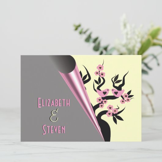 Tortelduifjes op Sakura Tree bruiloft uitnodiginge Kaart (Staand voorkant)