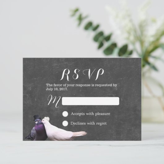 Tortelduifjes Rustic Chalkboard Wedding RSVP (Staand voorkant)