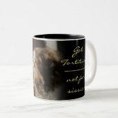 Tortitude mug - tortoiseshell cat tweekleurige koffiemok (Voorkant rechts)