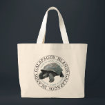 Tortoise de Galapagos Grote Tote Bag<br><div class="desc">De tortoise van Galapagos is de grootste levende soort schildpad en het 10de zwaarste levende reptiel, met een gewicht van meer dan 880 lbs. en een lengte van 5, 9 voet. Met een levensduur van meer dan 100 jaar in het wild is het een van de langstlevende gewervelde dieren. Een...</div>