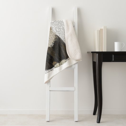 Tortoiseshel Kat met Antlers en Rode vogels Sherpa Deken (In situ)