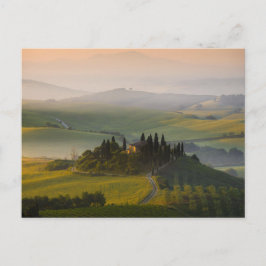 Toscane berglandschap op zonsopgang briefkaart
