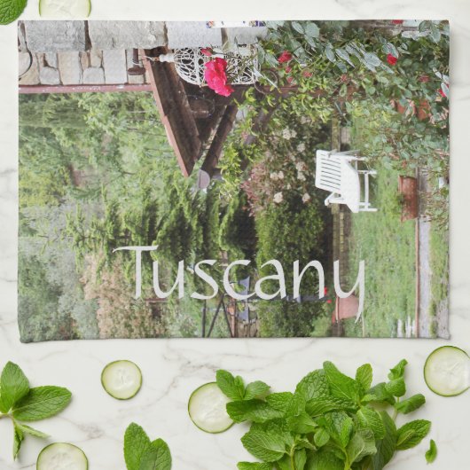 Toscane, Italië. Rustisch huis. Theedoek (Gevouwen)