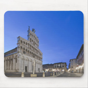 Toscane, Lucca, Piazza San Michele bij zonsopgang Muismat