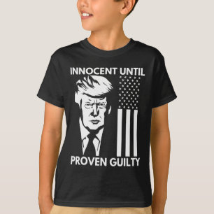 Tot bewezen schuld Trump Mugshot 2024 USA Flag Te T-shirt