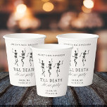 Tot de Dood Ons Scheidt Bachelorette Weekend Papieren Bekers<br><div class="desc">Dit simpele maar super chic uitnodigingsontwerp bevat dansende skeletten en een spookthema.</div>