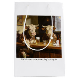 Tot de koeien thuiskomen, doen ze dit. medium cadeauzakje