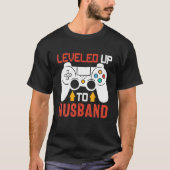 Tot een man met een grappige videogame-overloop t-shirt (Voorkant)