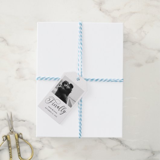 Tot slot de Minimale Foto van het Weddenschap spar Cadeaulabel (Met Touw)