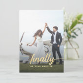 Tot slot grappige foto's die de datum in Gold opsl Save The Date (Staand voorkant)