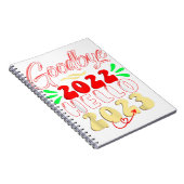 Tot ziens 2022 Hallo 2023 Schattig Kerst T-shirt Notitieboek (Rechterzijde)