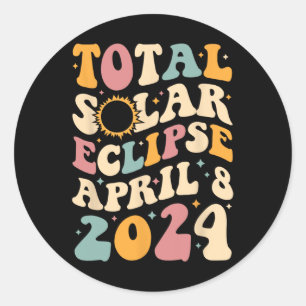 Totaal 04 08 24 Totale Zonsverduistering 2024 Groo Ronde Sticker
